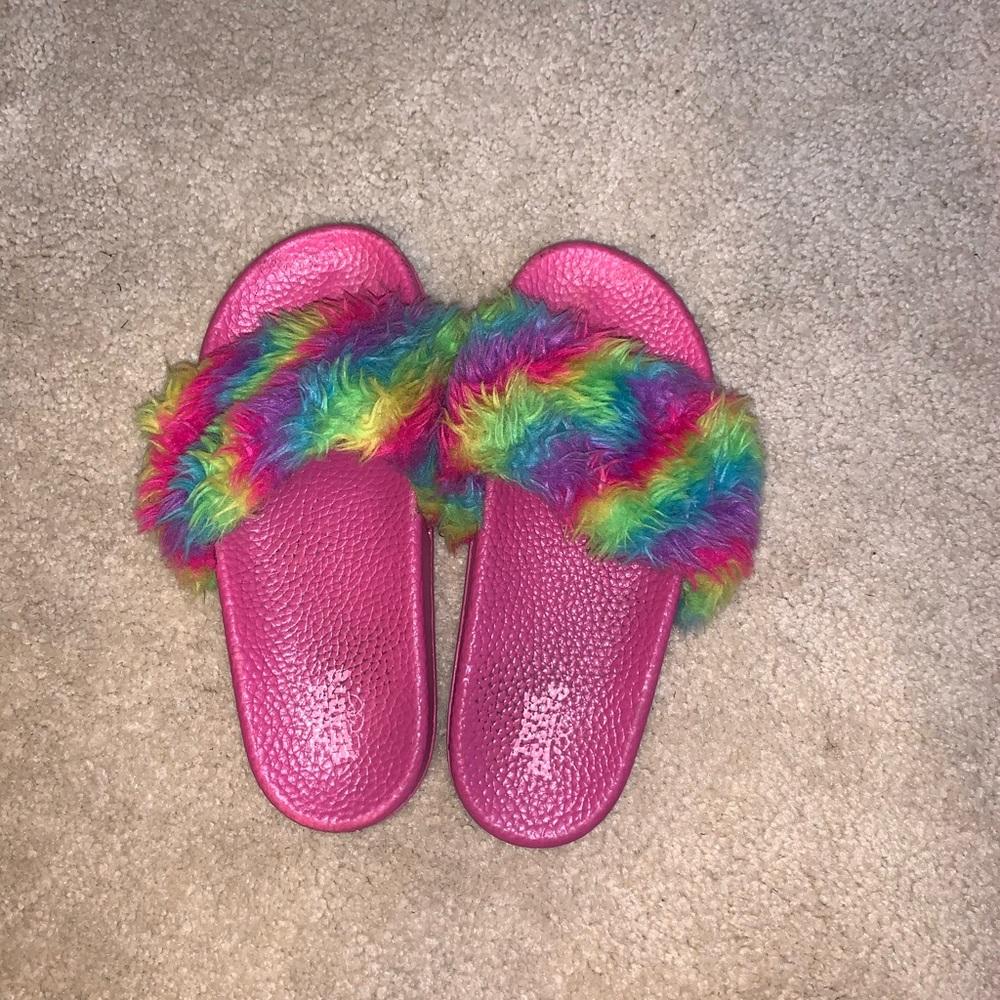 Little girl’s slides - Picture 1 of 11